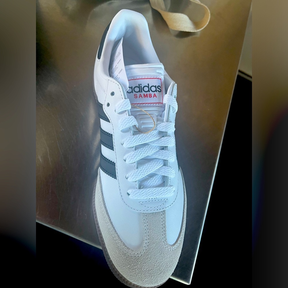 Adidas Sambas Women’s 8 1/2 Men’s 7 1/2 NWT NEVER WORN!